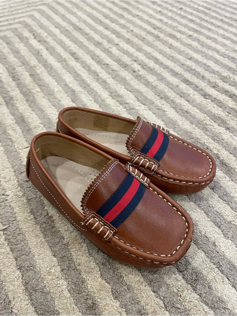 Elephantito Little Boys Leather and Red Striped Club Loafer Size 9